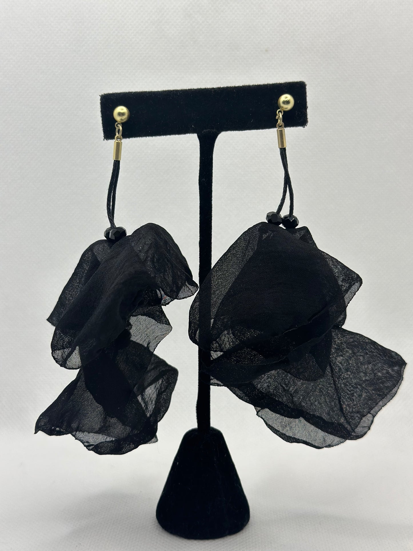 Soft Petal Earrings (short)