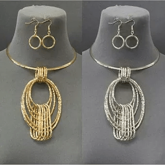 Going In Circles Necklace Set